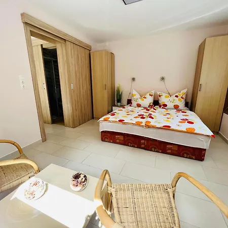 Little House With Garden Appartement *